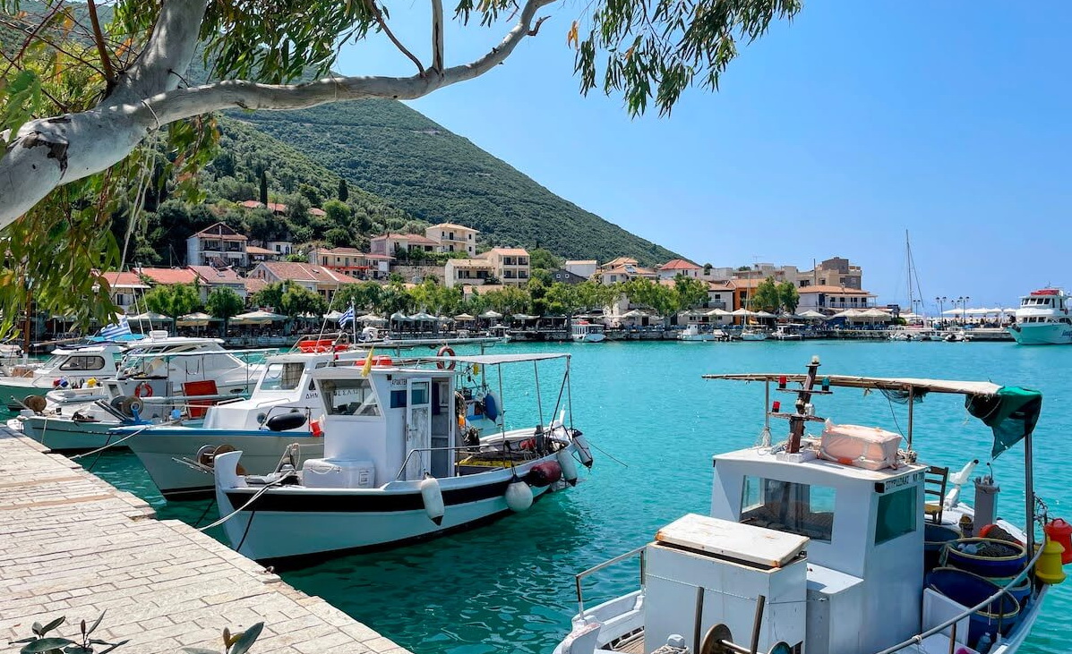 Lefkada — vodič za letovanje: plaže, Nidri, Vasiliki, cene i put iz Srbije